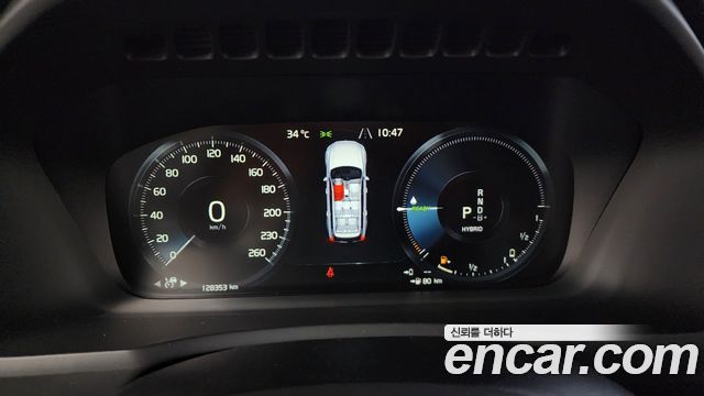 Volvo XC90 2021 — photo 8