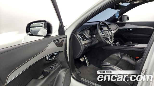 Volvo XC90 2021 — photo 10