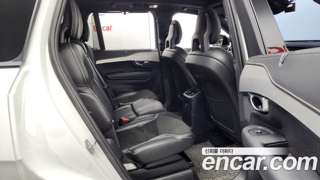 Volvo XC90 2021 — photo 12