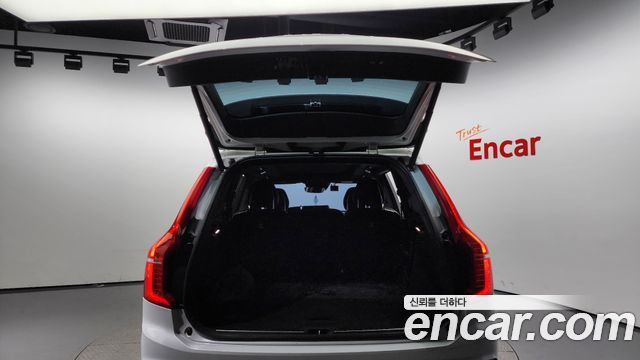 Volvo XC90 2021 — photo 20