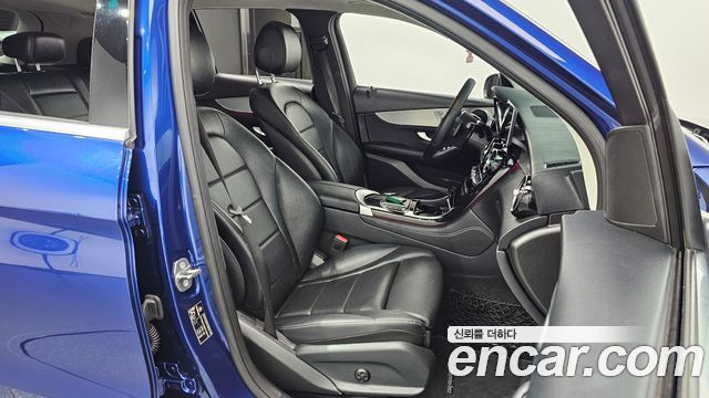 Mercedes-Benz GLC-Class 2020 — photo 10