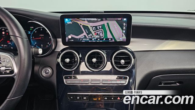 Mercedes-Benz GLC-Class 2020 — photo 15