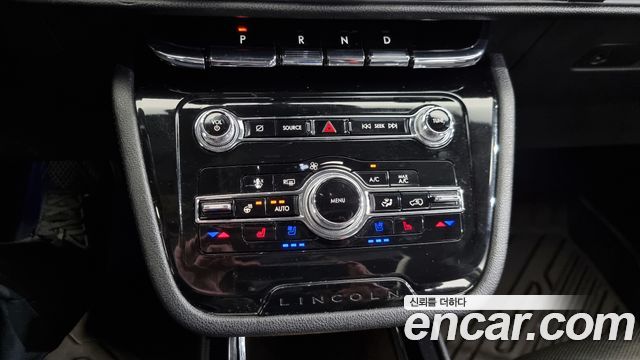 Lincoln Corsair 2021 — photo 16
