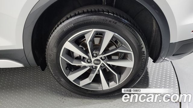 Audi Q5 2023 — photo 5