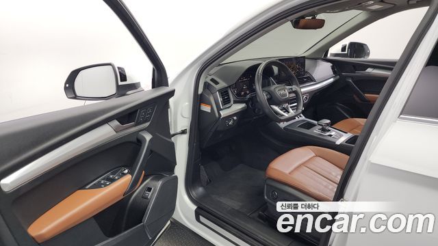 Audi Q5 2023 — photo 10