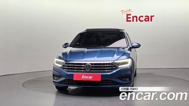 Volkswagen Jetta 2021 — photo 3