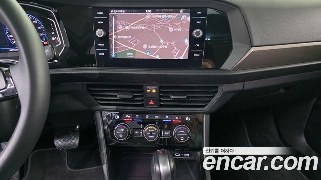 Volkswagen Jetta 2021 — photo 15