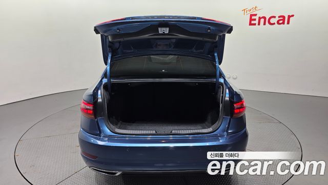 Volkswagen Jetta 2021 — photo 20
