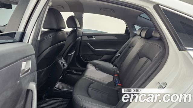 Hyundai Sonata 2019 — photo 12