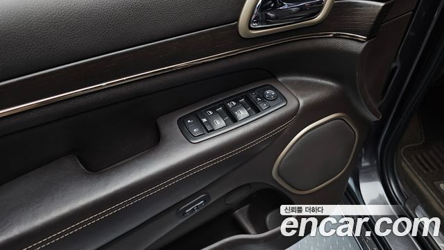 Jeep Cherokee 2014 — photo 16