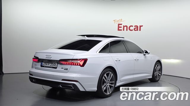 Audi A6 2022 — photo 2