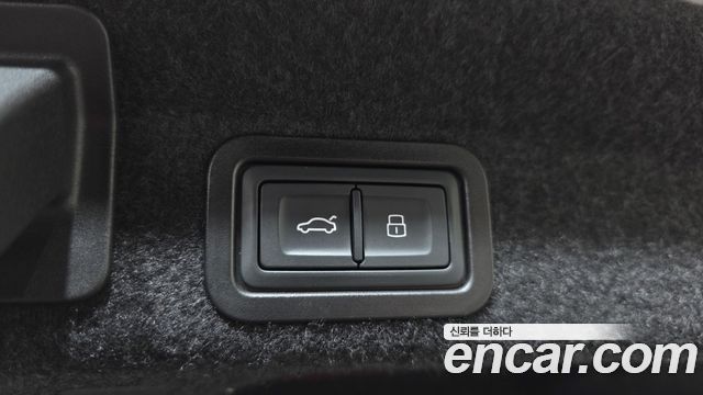 Audi A6 2022 — photo 18