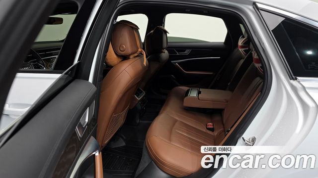 Audi A6 2022 — photo 20