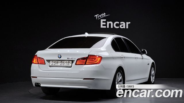 BMW 5-Series 2011 — photo 2