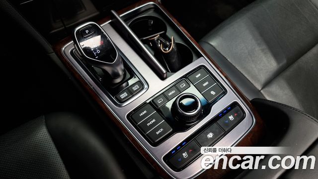 Hyundai Equus 2014 — photo 9