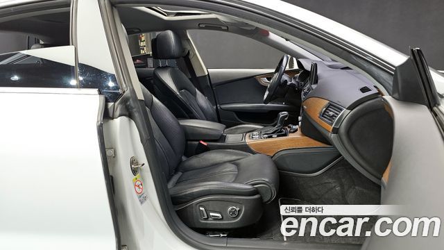 Audi A7 2016 — photo 10