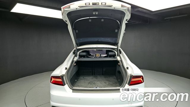 Audi A7 2016 — photo 20