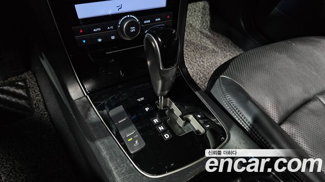 Kia OPIRUS 2011 — photo 9
