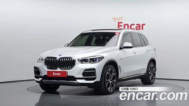 BMW X5 2022 — photo 1