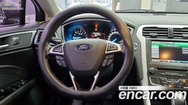 Ford Mondeo 2015 — photo 11