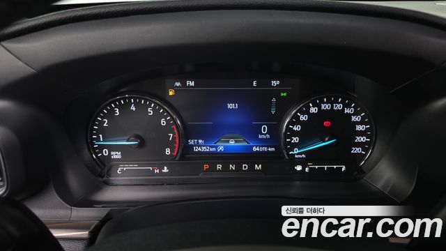 Ford Explorer 2020 — photo 8