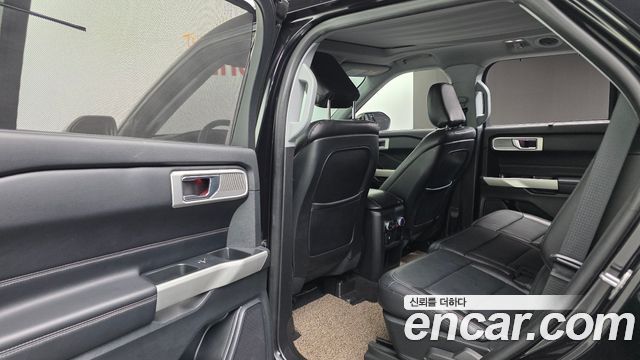 Ford Explorer 2020 — photo 17