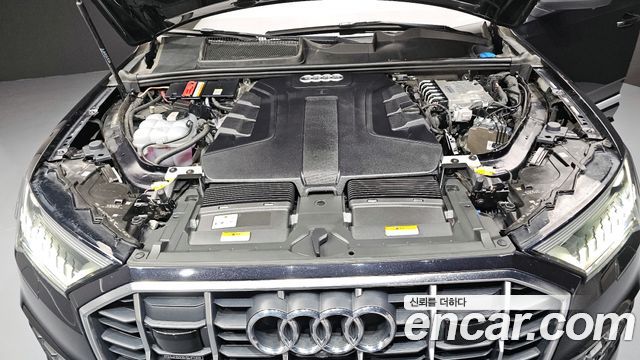 Audi Q7 2021 — photo 6