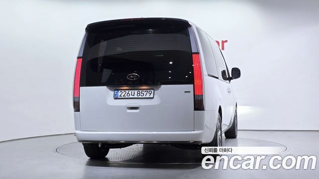 Hyundai Staria 2024 — photo 4