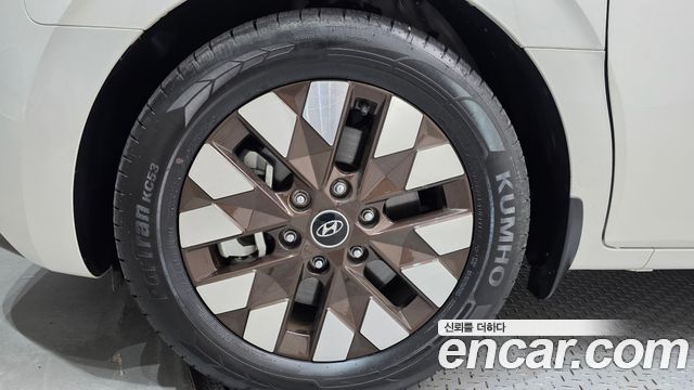 Hyundai Staria 2024 — photo 5