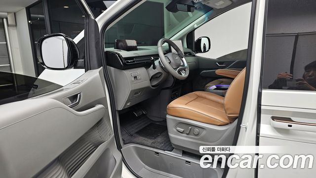 Hyundai Staria 2024 — photo 10
