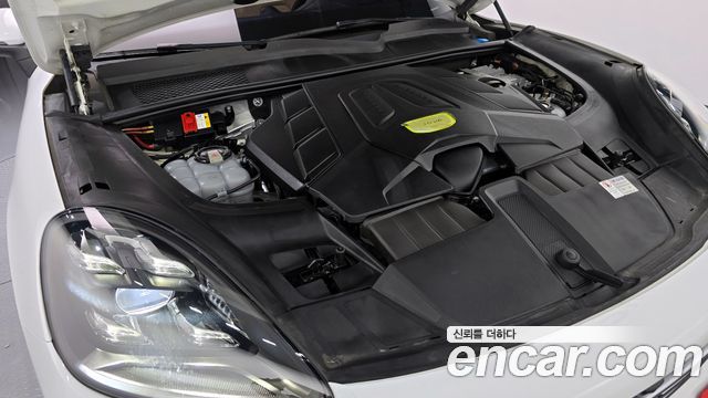 Porsche Cayenne 2020 — photo 6