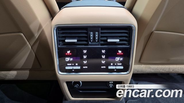 Porsche Cayenne 2020 — photo 19