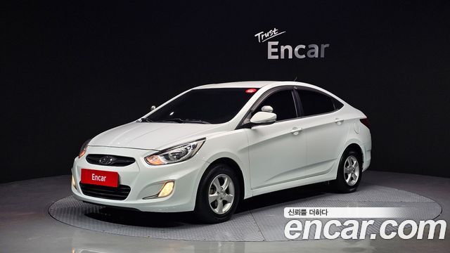 Hyundai Accent 2012 — photo 1