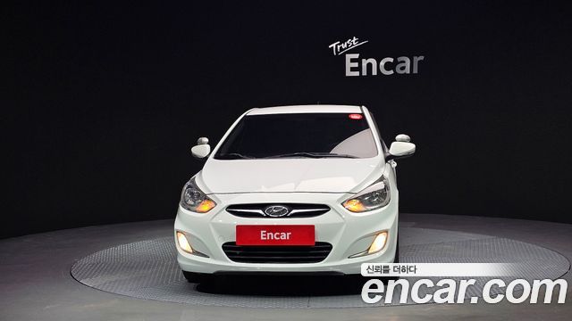 Hyundai Accent 2012 — photo 3