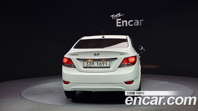 Hyundai Accent 2012 — photo 4