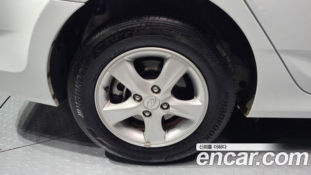Hyundai Accent 2012 — photo 5