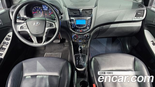 Hyundai Accent 2012 — photo 7