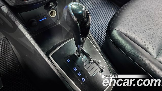 Hyundai Accent 2012 — photo 9