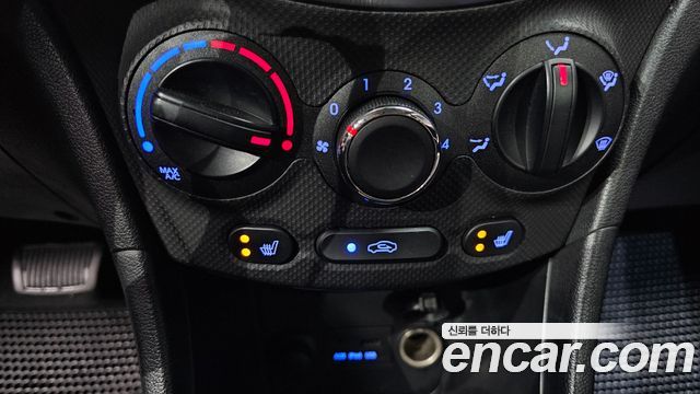 Hyundai Accent 2012 — photo 16