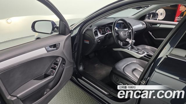 Audi A4 2015 — photo 11
