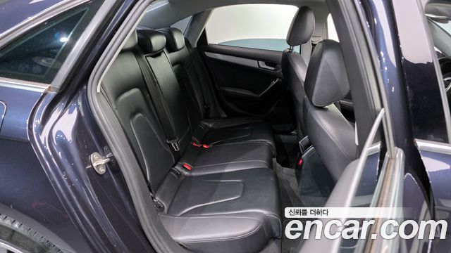 Audi A4 2015 — photo 12