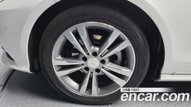 Mercedes-Benz E-Class 2014 — photo 5