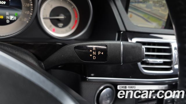 Mercedes-Benz E-Class 2014 — photo 9