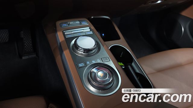 Genesis GV70 2021 — photo 9