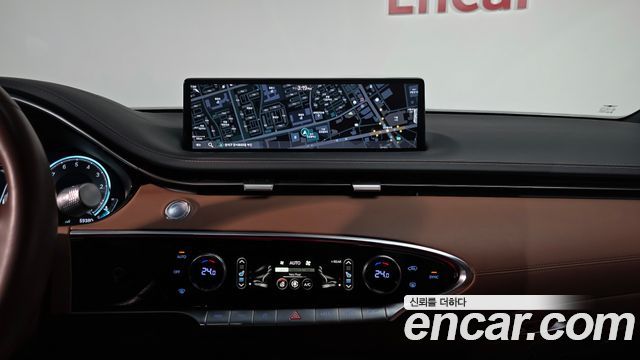 Genesis GV70 2021 — photo 14
