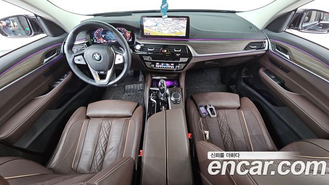 BMW Gran Turismo 2023 — photo 7