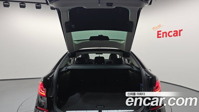 BMW Gran Turismo 2023 — photo 20