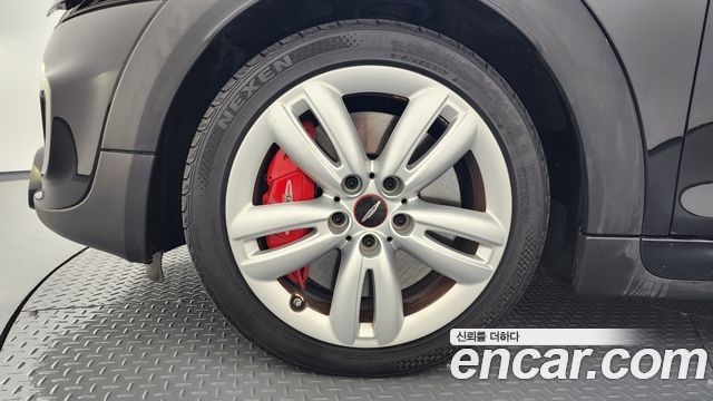 Mini Cooper Convertible 2020 — photo 5