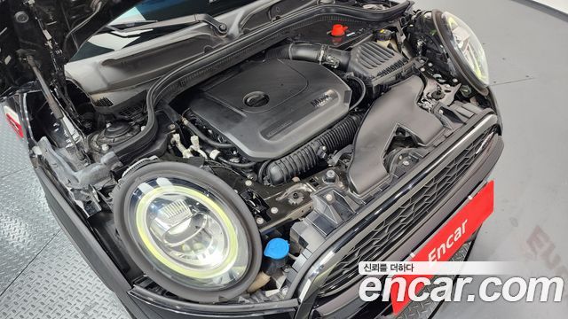 Mini Cooper Convertible 2020 — photo 6
