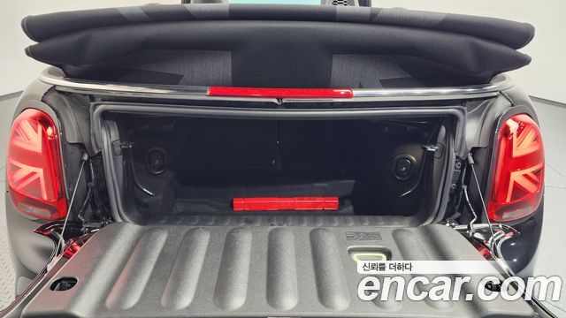 Mini Cooper Convertible 2020 — photo 20